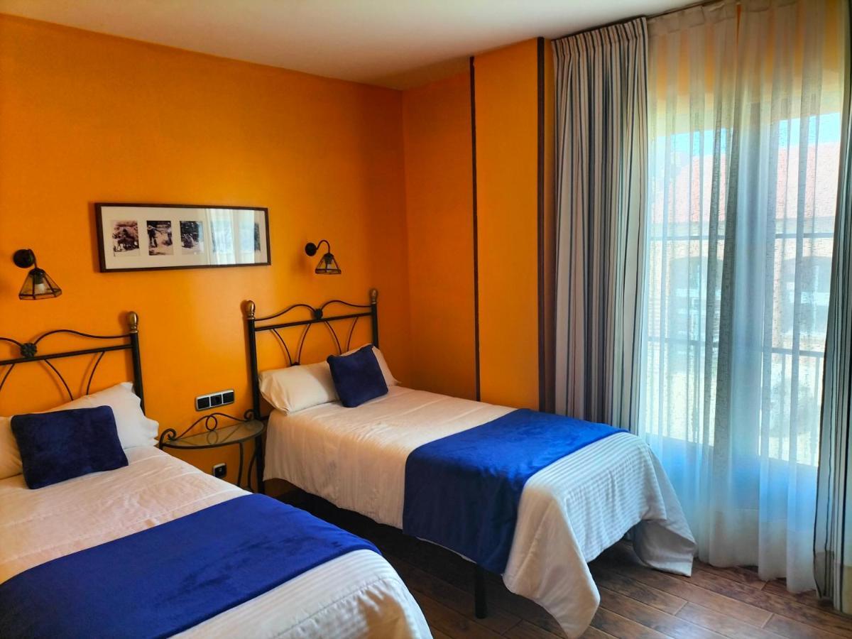 Hotel Rural Venta Del Alon Villalon de Campos Bagian luar foto