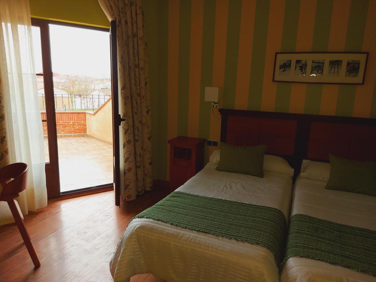 Hotel Rural Venta Del Alon Villalon de Campos Bagian luar foto